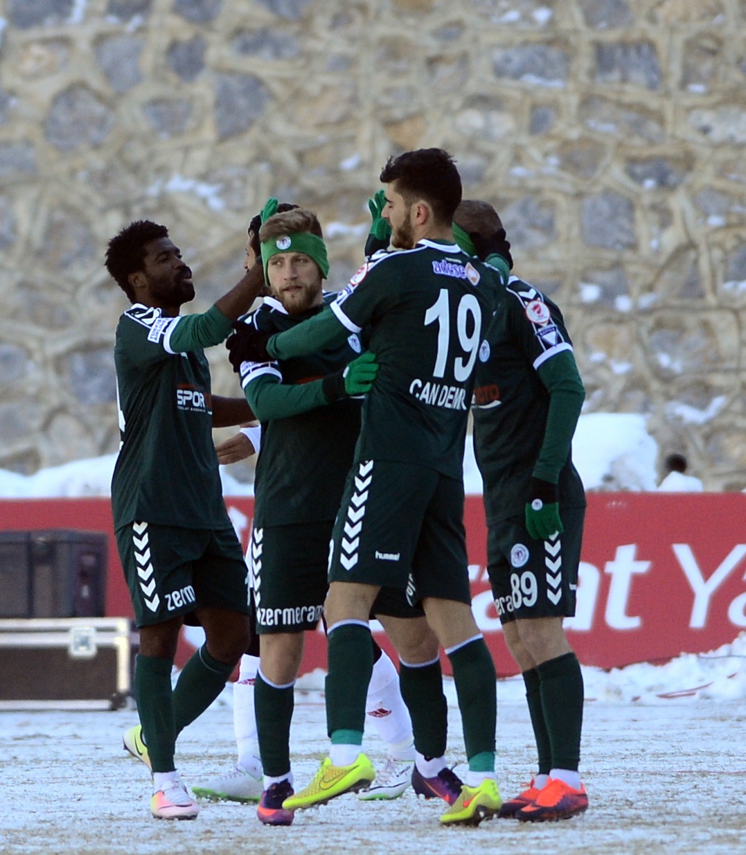 Konyaspor rekor peşinde