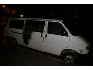 Adana'da hafif ticari araçta yangın: 1 yaralı