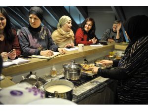 Bosnalı kadınlar, Türk mutfağını öğrendi