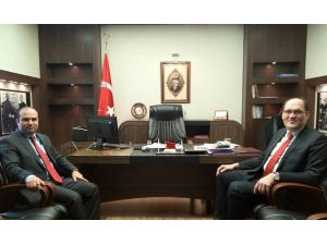 DÜZELTME Saat 15.15’te geçtiğimiz “Sivas’tan kısa kısa” başlıklı haberimizi düzenleyerek, yeniden yayımlıyoruz.Saygılarımızla. AA