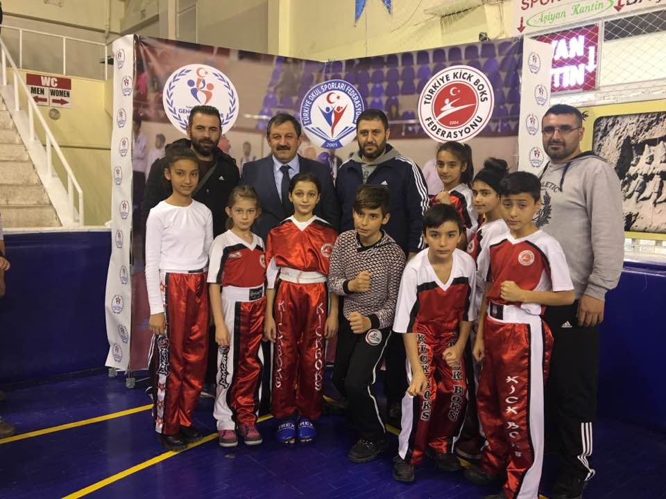 Kick Boks’ta 4 madalya