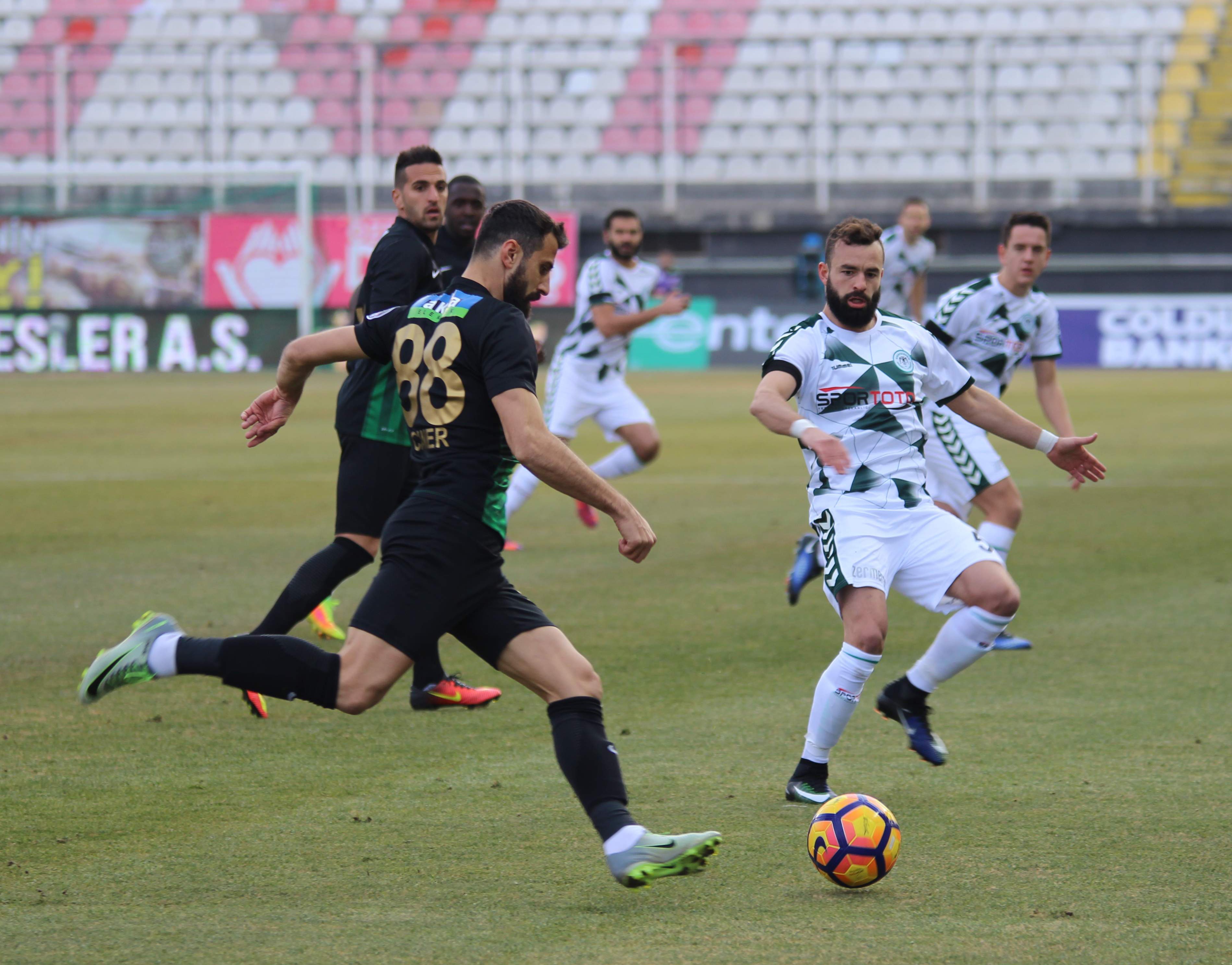 Konyaspor, bek transfer edecek mi?