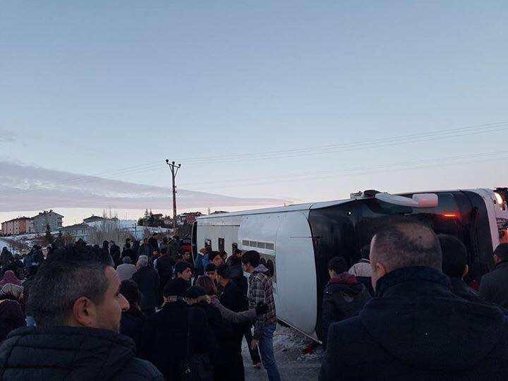 Konya'da öğrenci servisi devrildi: 3 ÖLÜ