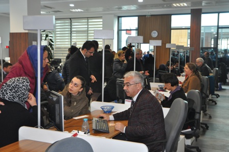 YENİ ÇİPLİ KİMLİK KARTINA  KONYALILARDAN BÜYÜK İLGİ