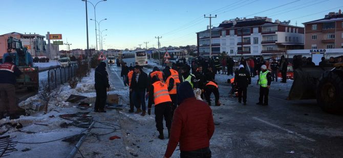 Konya Valiliğinden öğrenci servisi kazasıyla ilgili açıklama