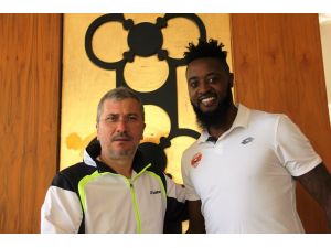 Kaleci Itandje Adanaspor'da