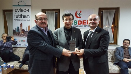 “İlmin kaynağı Kuran’dır”