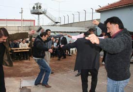 Kader mahkumları meslek sahibi oldu