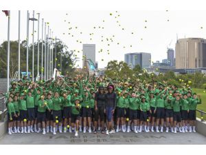 Kortların sessiz kahramanları, top toplayıcı çocuklar