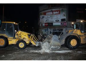 Şarkışla'da karla mücadele çalışması