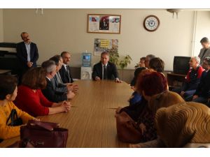 Vali Gül, öğrencilerle bir araya geldi