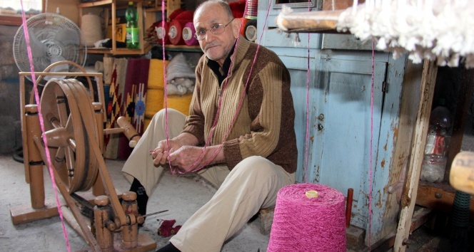 12 metrekareden dünyaya açılan kilim