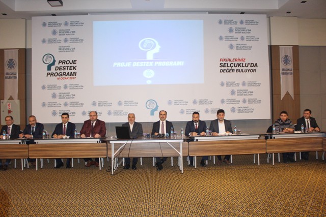 Fikirler, Selçuklu’da değerleniyor