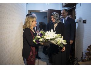 Bakan Kaya'dan "koruyucu aile olun" çağrısı