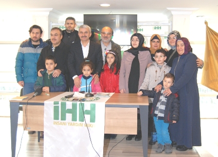 Öğrenciler Halepli mültecilere yardım eli uzattı