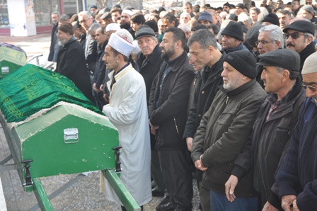 Solak, Dualarla Hakka Uğurlandı.