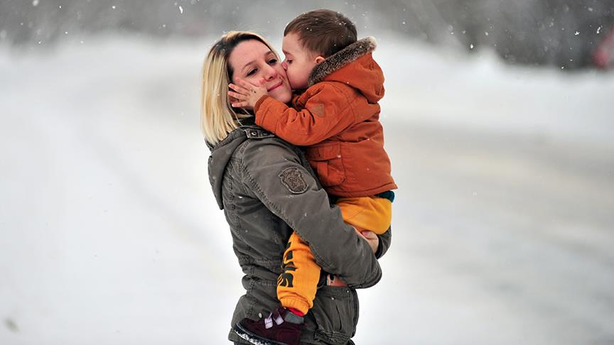 Çalışan anneye bin 500 liraya kadar destek
