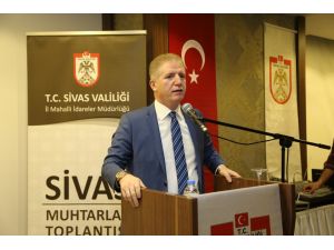 Vali Gül, muhtarlarla bir araya geldi
