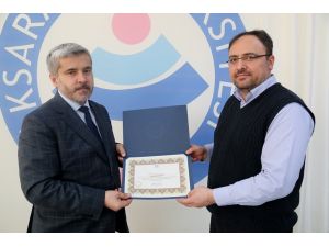 ASÜ'de akademisyenlere "Teşekkür Beratı" verildi