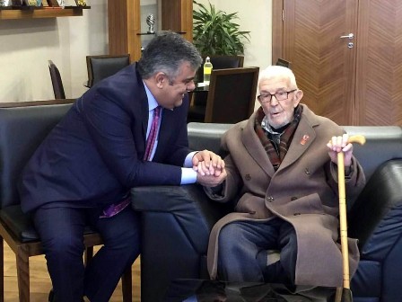 90 yaşındaki Kore Gazisinden Başkan Özgüven’e ziyaret