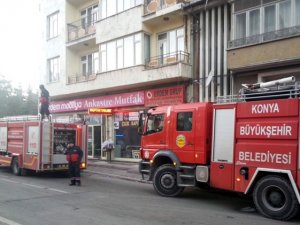 Konya'da Mobilya mağazasında yangın