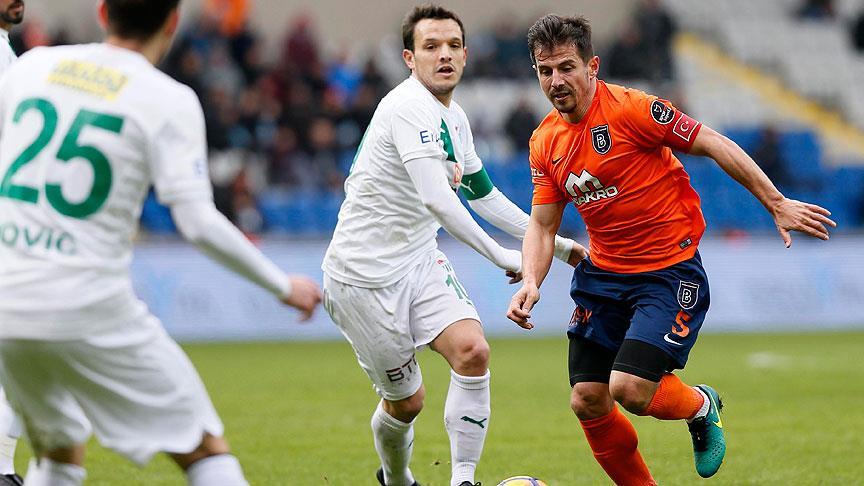 Medipol Başakşehir uzatmada kazandı