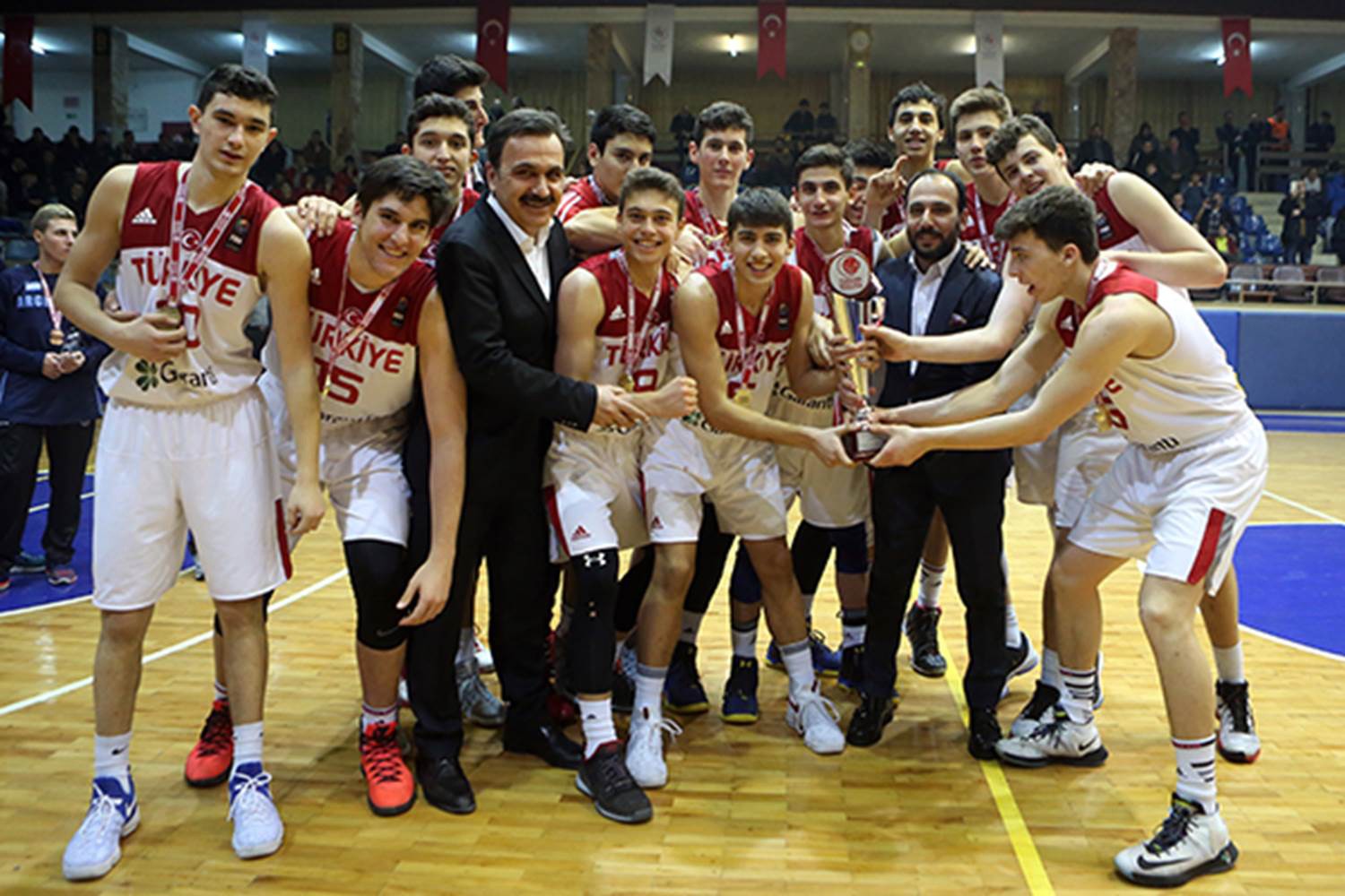 Yıldız Erkeklerde şampiyon Türkiye U 16