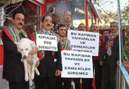 "Köpek" pankartının sırrı
