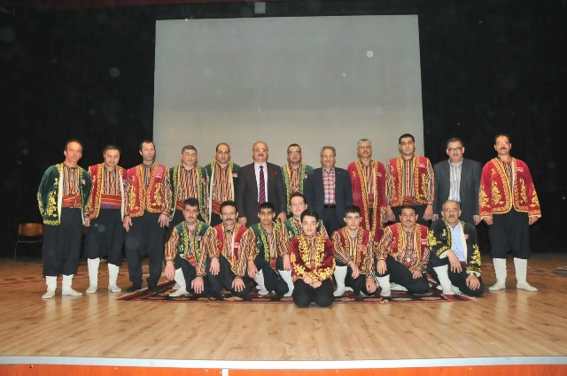 Sıra yarenlerinden gösteri