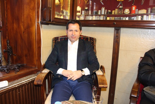 Altunyaldız, Konyalıları Dinledi