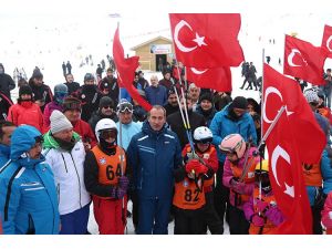 CÜ Rektörlük Kayak Yarışları yapıldı