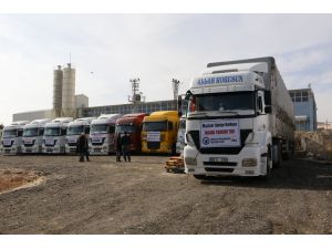 Şanlıurfa'dan Suriyelilere 10 tır insani yardım