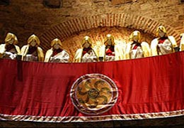 Şemsiyeci meşaleci kavgası