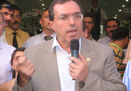 Atilla Kart, açıklama yapmıyor