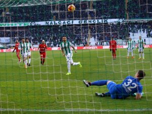 Vukovic penaltıyı böyle kaçırdı