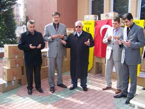 MÜSİAD'tan Gazze'ye ilaç yardımı