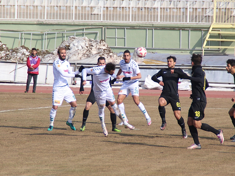 Anadolu Selçukspor,  üst üste 5. mağlubiyetini aldı