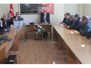 Kaymakam Demir, muhtarlarla buluştu