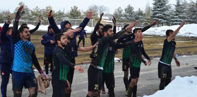 Sarayönü Belediyespor mutlu