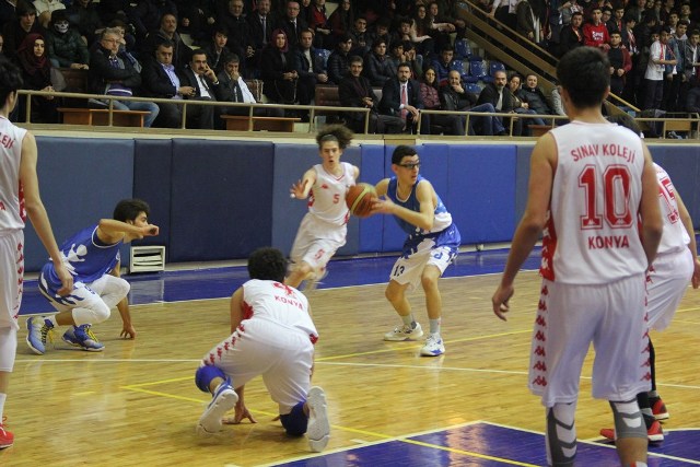 Genç Erkekler B Basketbol Şampiyonu Özel Sınav Anadolu Lisesi Oldu