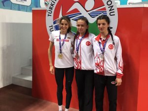 Salon Atletizmde Yonca Kutluk Balkan 2.si oldu