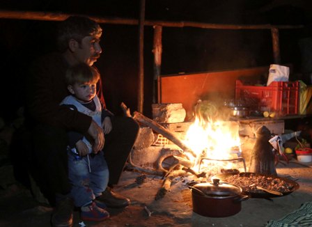 Yörüklerin "oğlak" besleme telaşı