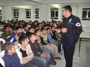 Emniyet amirinden YİBO'ya ziyaret