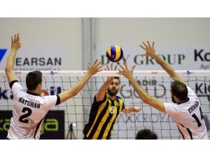 Voleybol: Efeler Ligi