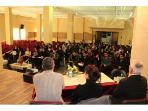 Mimarlık bölümü öğrencileri Avanos'ta etüt çalışması yapıyor