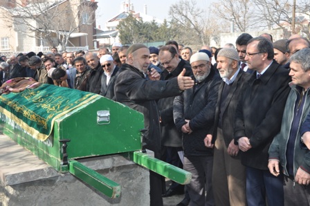 Rabişe Üzülmez toprağa verildi