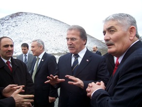 Şahin Meke Gölü'nü gezdi