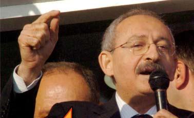 O afiş için özür diledi