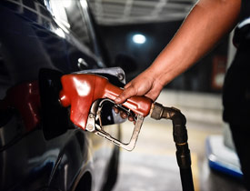 Sürücüler müjde! Benzine indirim geldi