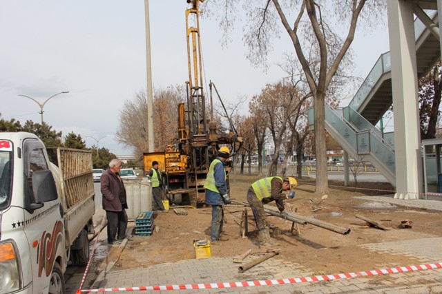 METRO ÇALIŞMALARI DEVAM EDİYOR